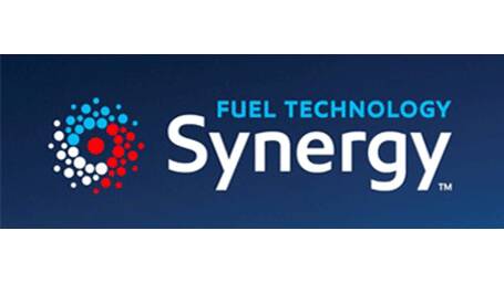 「Synergy燃油」標誌，象徵著Synergy燃油背後的頂尖科研與無限動力。